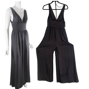BCBG‎ Gray Wide Leg Plunge Neck Gray Jumpsuit Sz 2 NWT Dead Stock